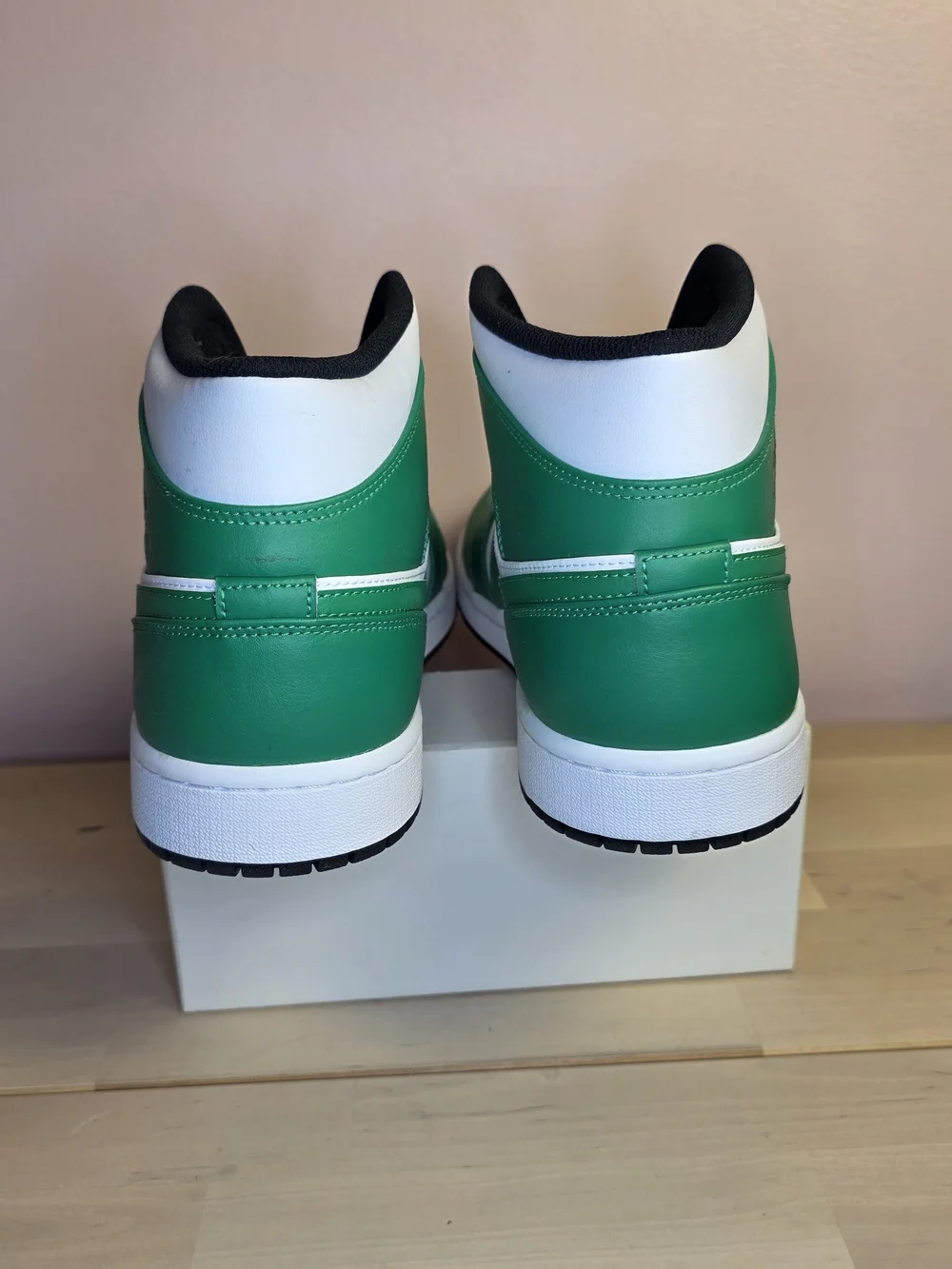 Air Jordan 1 Mid — White & Green Men’s Basketball Shoes